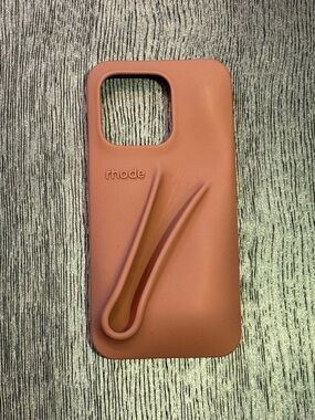 RHODE iPhone 16pro case in Colada
